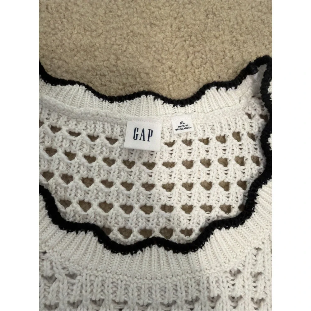 EUC GAP Crochet Striped Top SWEATER Black Milk Stripe Scallop Trim Cotton XL $45 - Picture 5 of 7